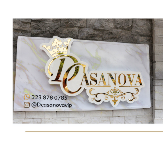 013 | Aviso con logo en nube 3D iluminado