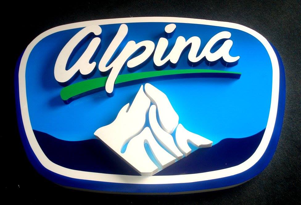 031 | Logo en acrílico 3D con iluminación