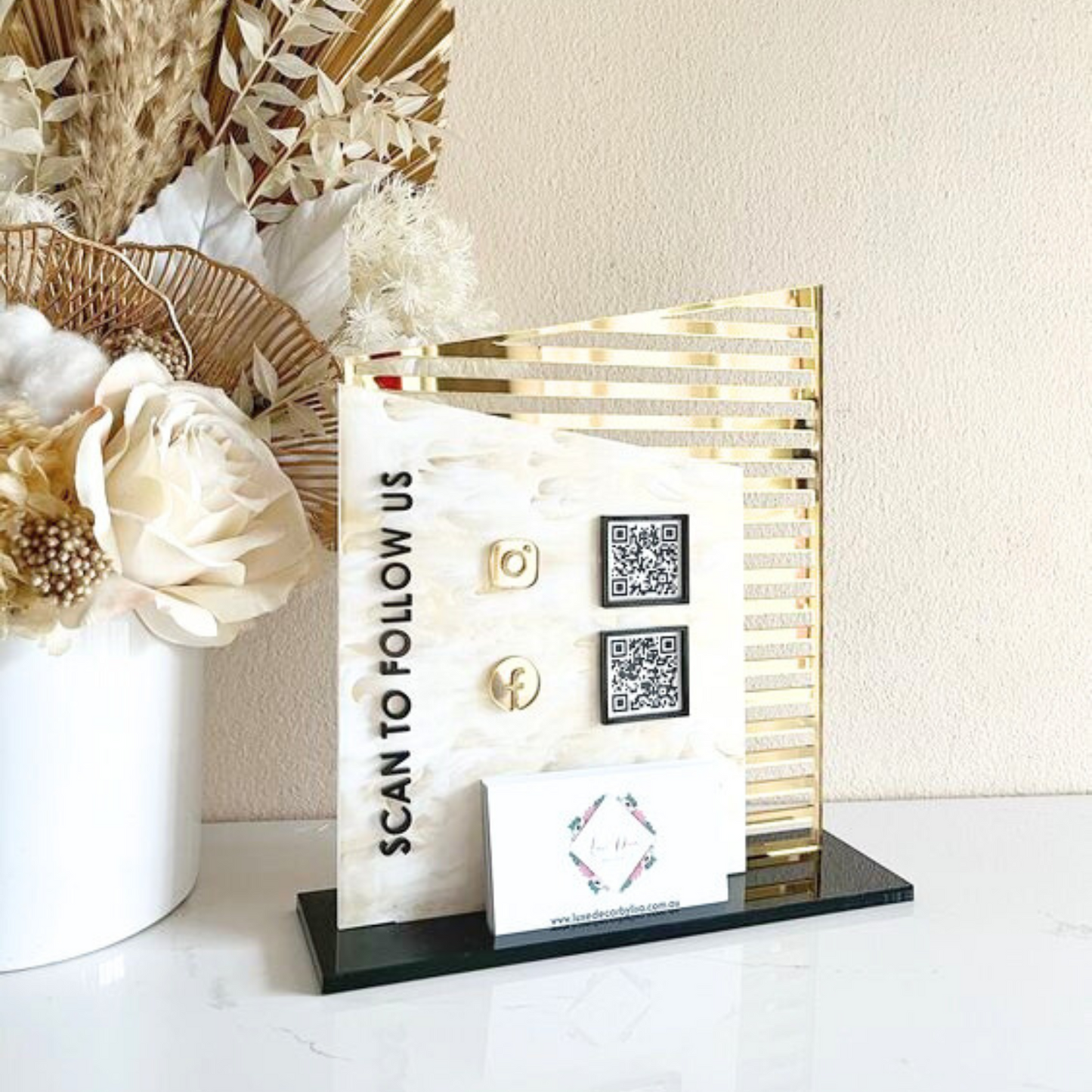 072 | Hablador QR con tarjetero estilo Doble Arco