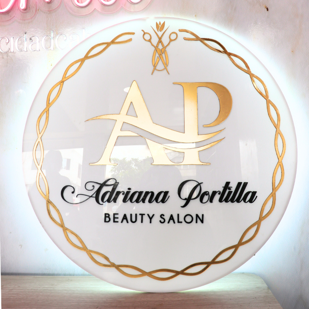 026 | Logo circular en acrílico 3mm con iluminación