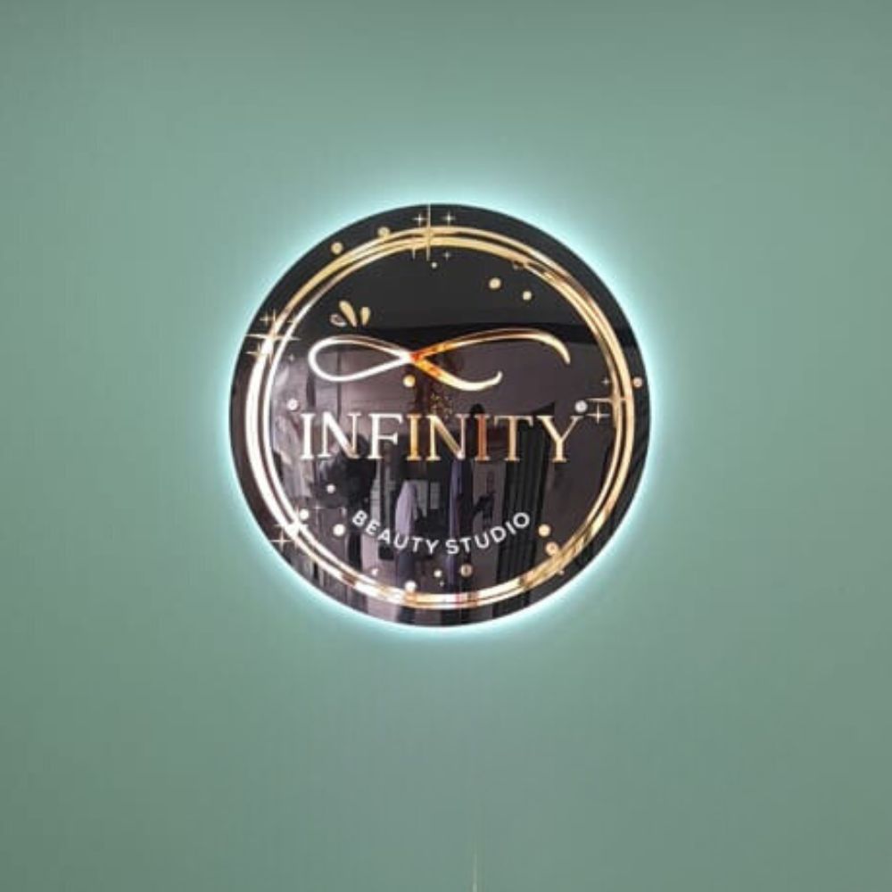 026 | Logo circular en acrílico 3mm con iluminación