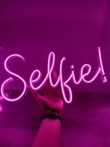 061 | Neón Nails / Lashes / Beauty / Selfie / Love